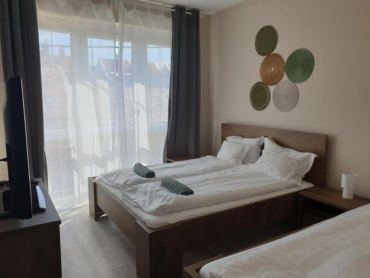 Chill House Apartman Eger Exterior foto