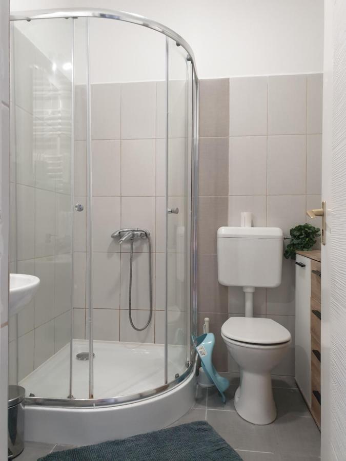 Chill House Apartman Eger Exterior foto